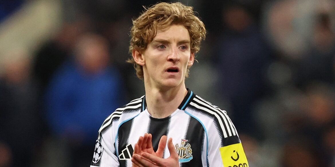 Newcastle faz movimento ousado para contratar Rodrigo Mora como substituto de Gordon