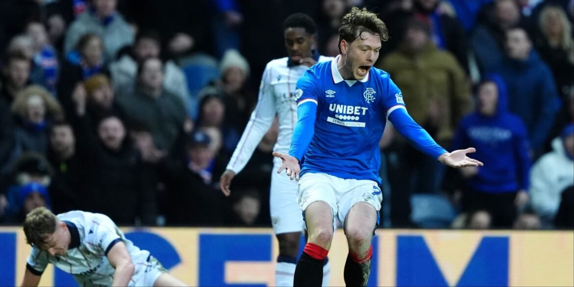 Rohl pode substituir Skov Olsen por jogador do Rangers que é "semelhante" a Ryan Kent