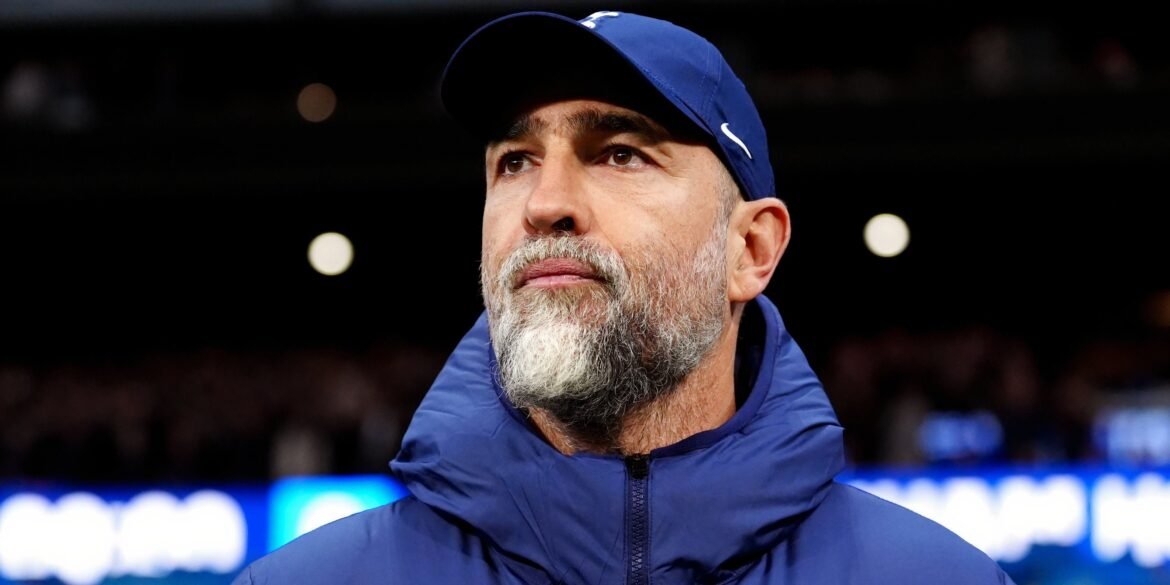 Spurs iniciam negociações para contratar substituto de Tudor no esquema 3-5-2