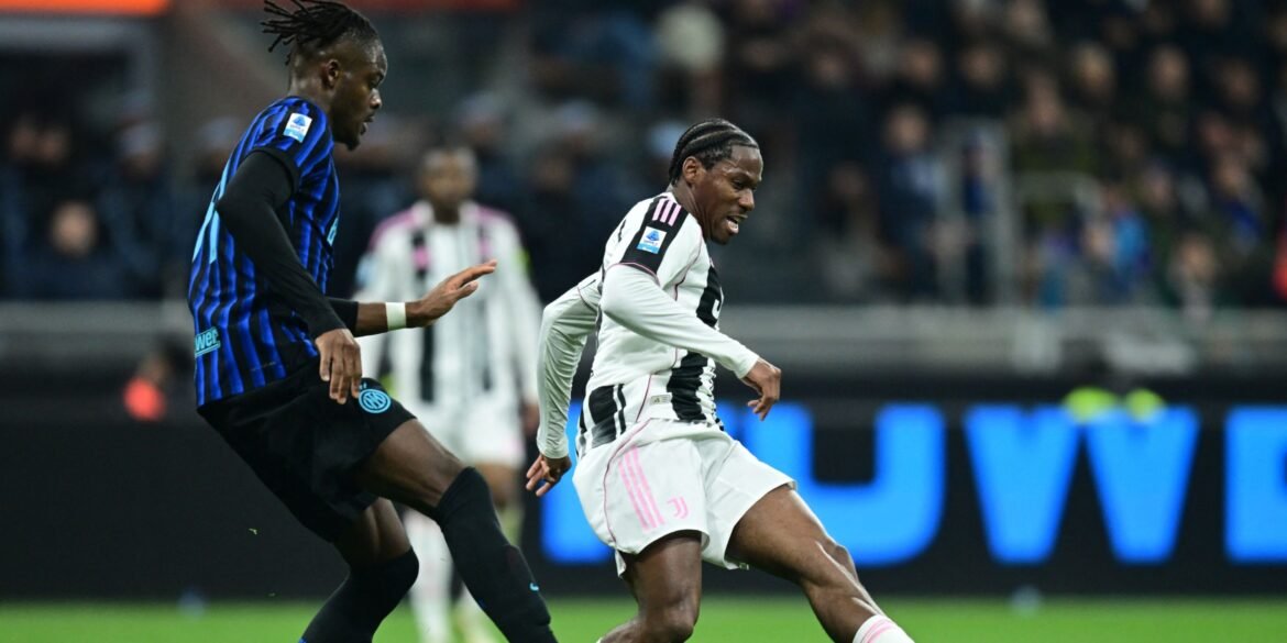 Tottenham preocupado com possível interesse do Leeds após oferta dos 49ers para contratação de Jonathan David