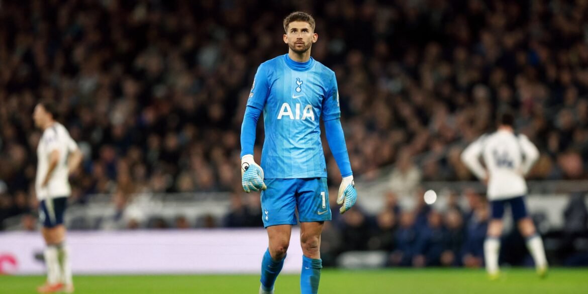 Tottenham se prepara para adotar estratégia firme na contratação de Robin Risser