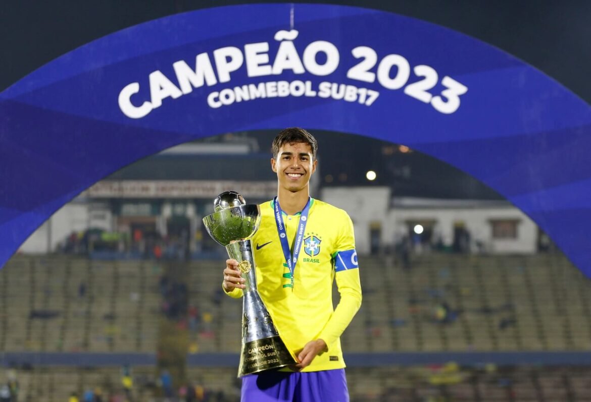 Vitor Reis planeja reunião com Ancelotti e destaca apoio de Endrick: "Um momento único"