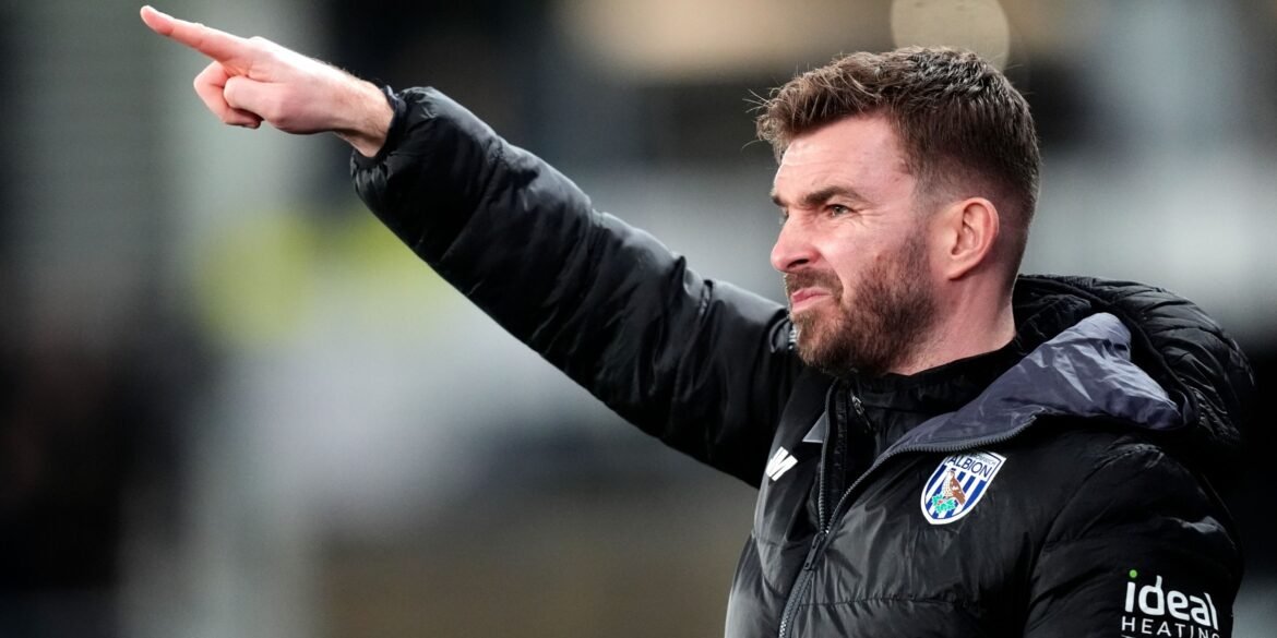 West Brom pode contratar treinador experiente que já comandou 190 jogos na EFL