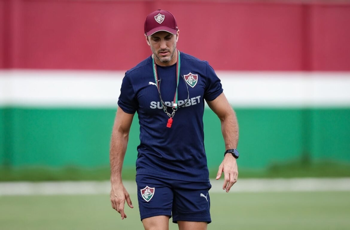 Zubeldía alcança seis meses à frente do Fluminense e registra o melhor desempenho do clube no século
