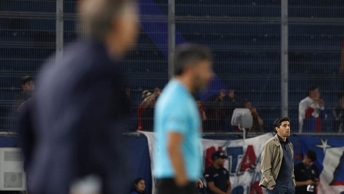 Abel critica novamente o calendário devido ao desempenho do Palmeiras: "Não compreendo".