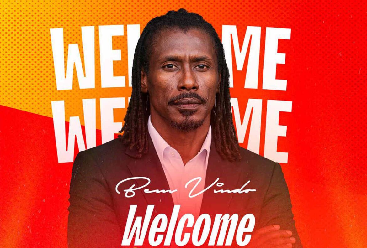 Aliou Cissé assume a posição de treinador da seleção de Angola