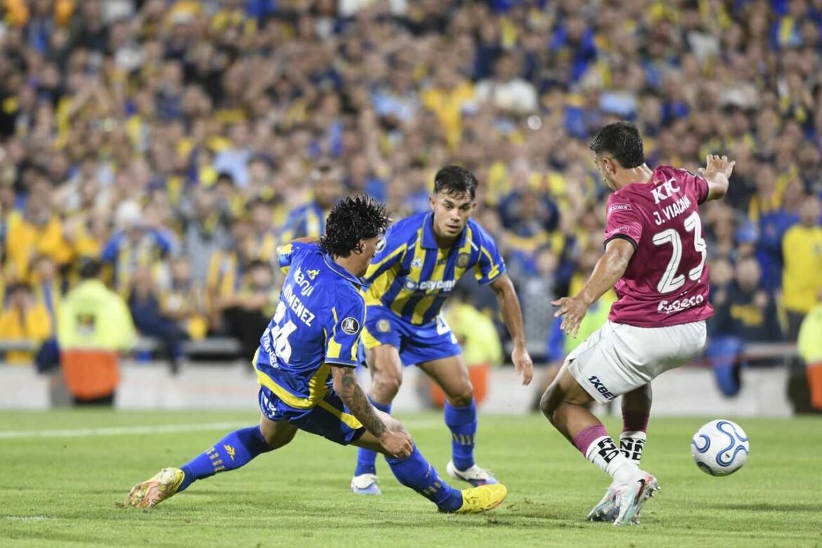 Com Di María em campo e vantagem numérica, Rosario Central iguala o jogo contra o Del Valle