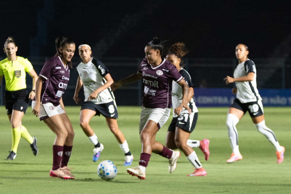 Corinthians vence Ferroviária e se mantém na liderança do Campeonato Brasileiro Feminino