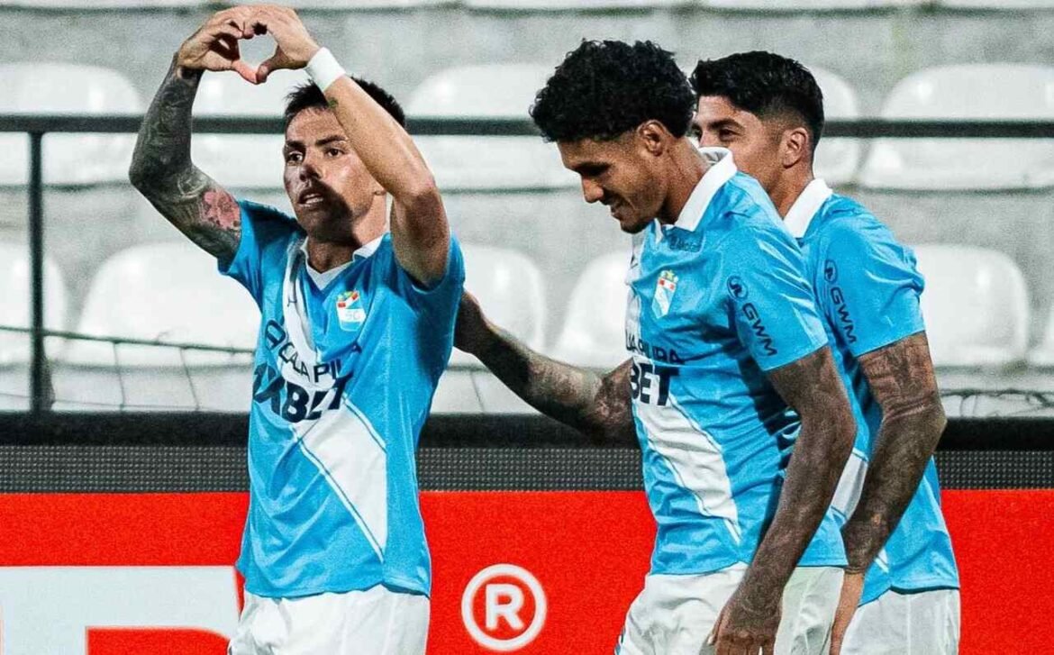 Cristal supera Junior e desbanca o Palmeiras da ponta na Libertadores