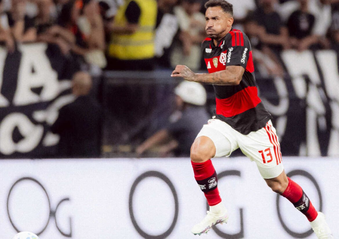 Danilo considera a derrota do Flamengo uma "vergonha"