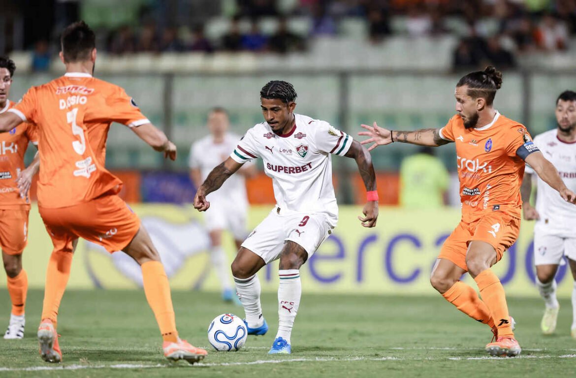 Desempenho abaixo do esperado prejudica o Fluminense na estreia da Libertadores