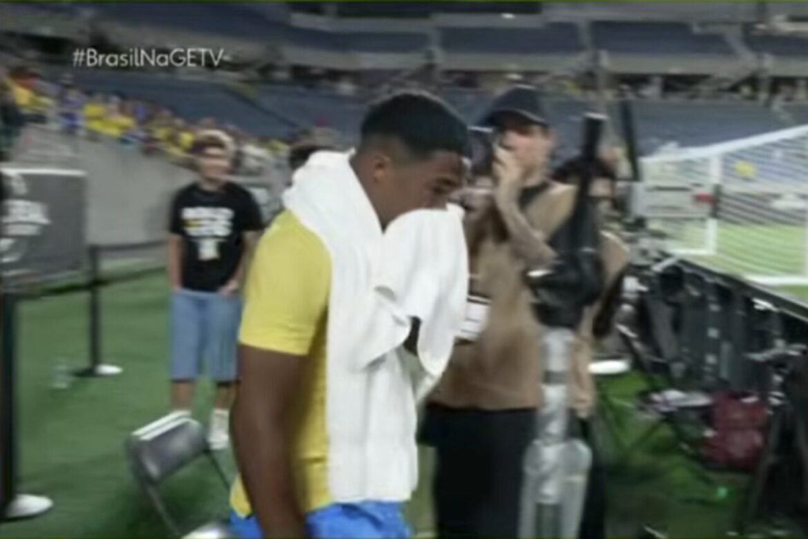 Emocionante: Endrick se emociona após vitória da Seleção Brasileira contra a Croácia