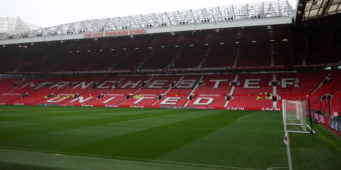 Fabrizio Romano traz grande novidade sobre alvo do Manchester United: negociações com agente e jogador "preparado"