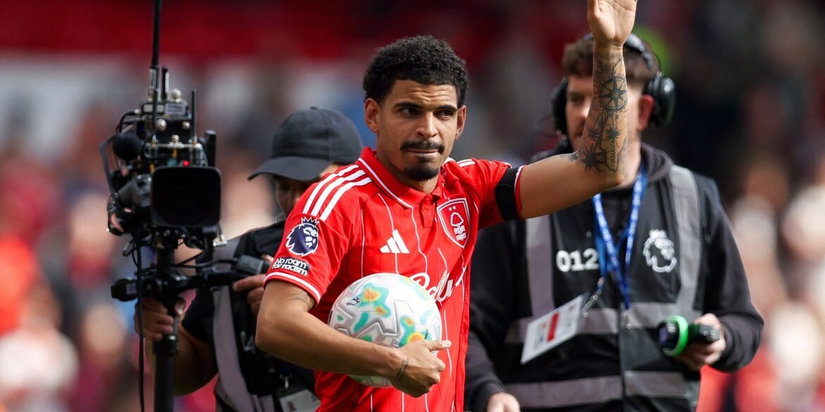 Jogador do Nottingham Forest não se destaca e é comparado a Kalimuendo