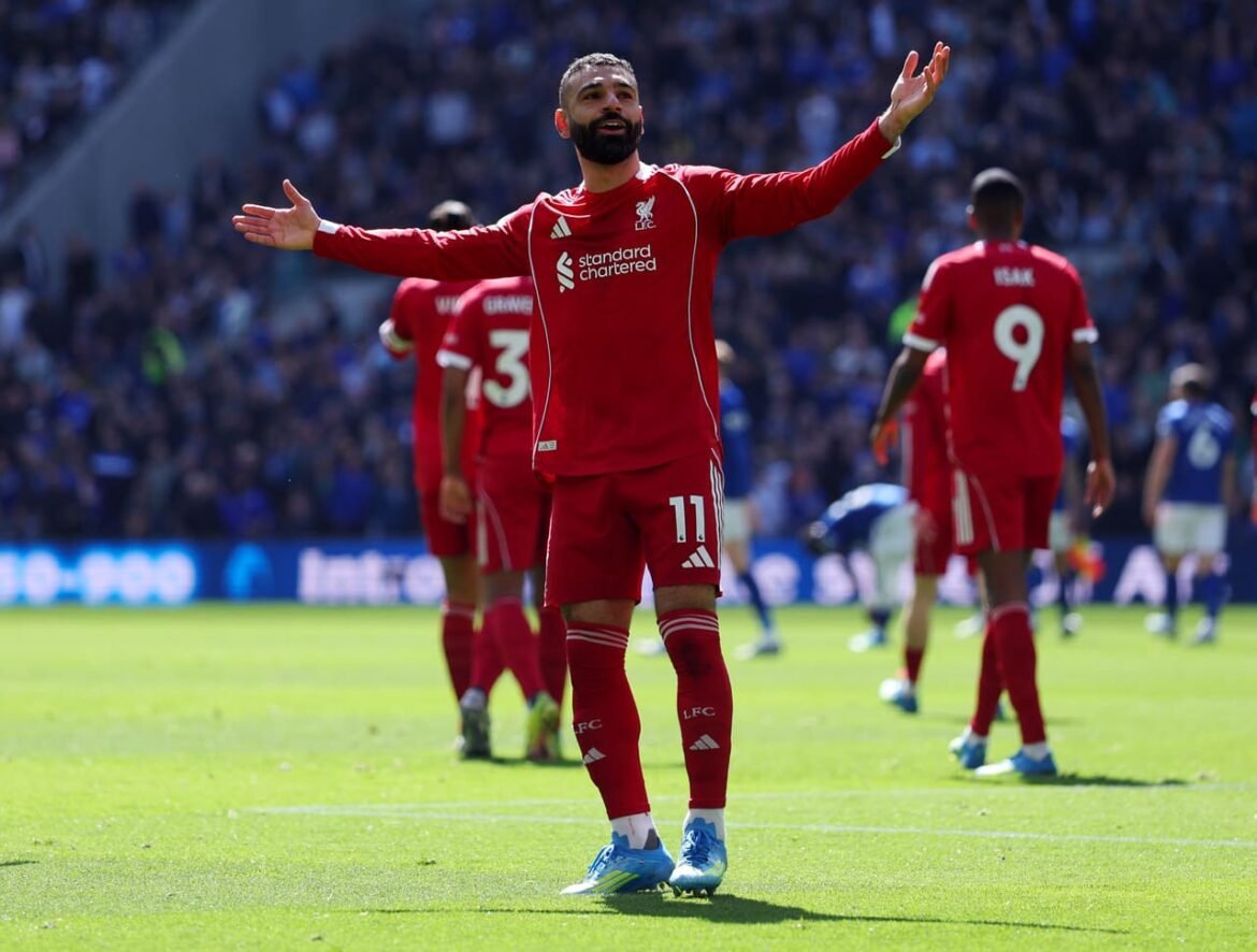 Liverpool vence Everton com gol nos minutos finais