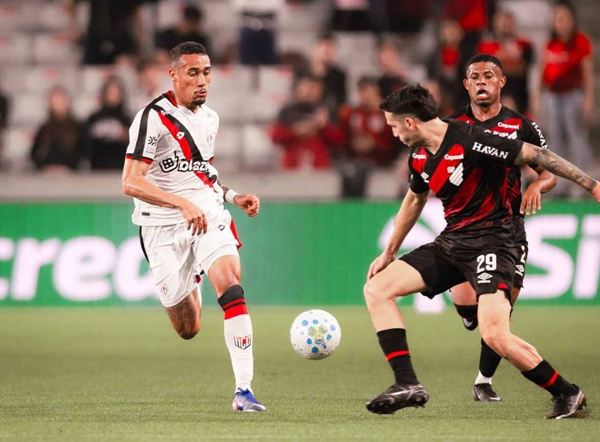 Paulo Vítor garante resultado e Atlético-GO empata com Athletico-PR na Copa do Brasil