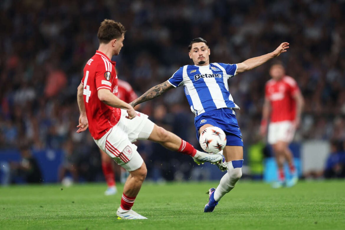 Porto permite empate contra Nottingham Forest e tudo será decidido no jogo de volta