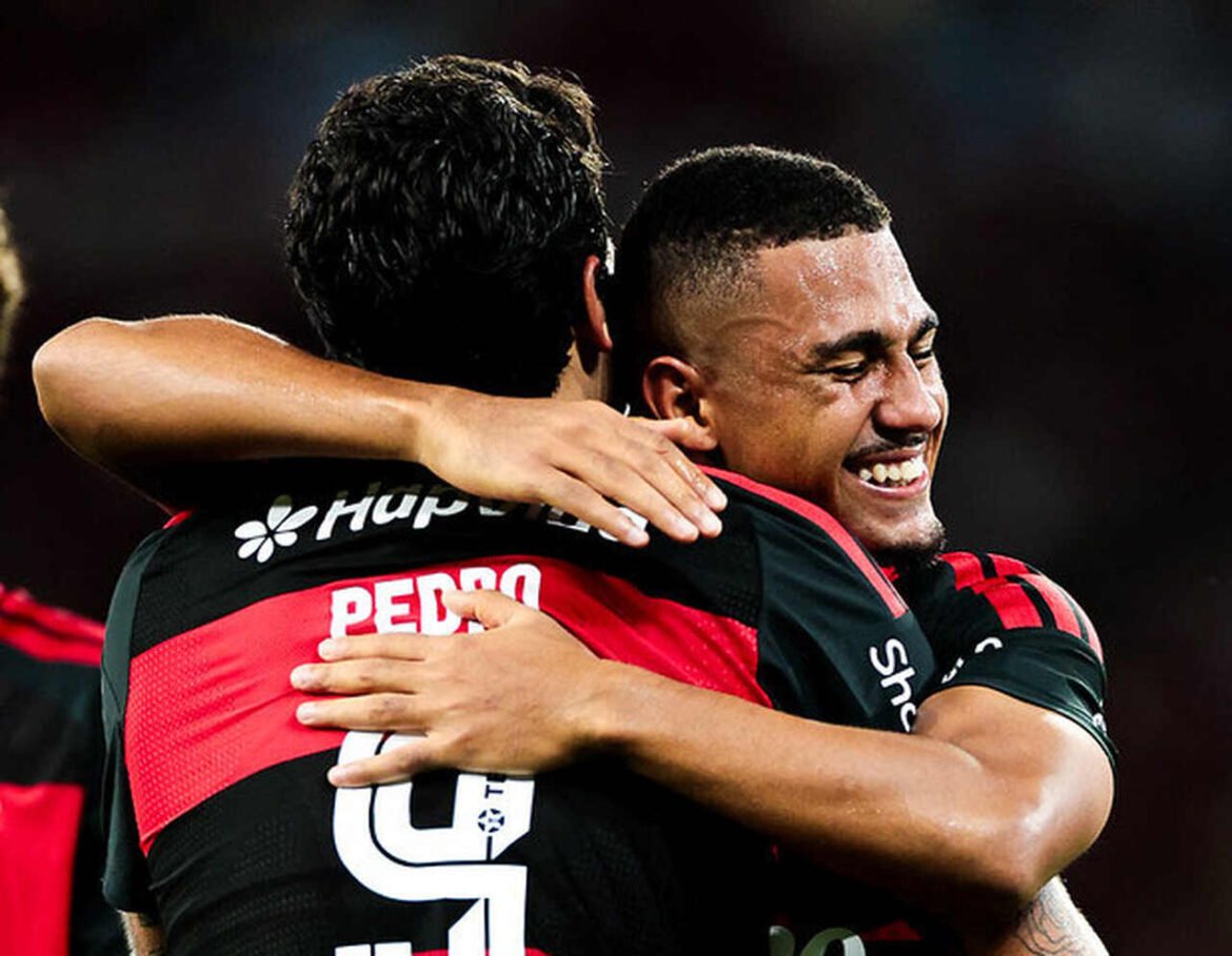 Samuel Lino tem participação crescente em gols do Flamengo