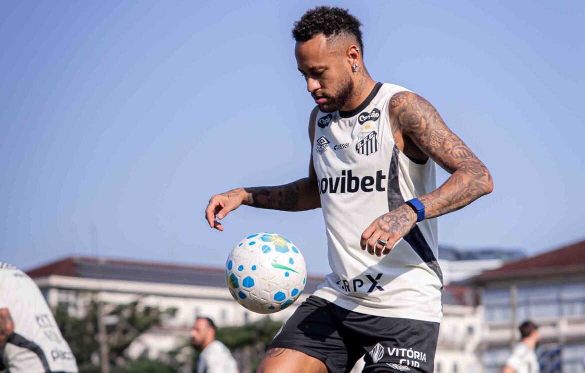 Santos preserva Neymar no Campeonato Brasileiro para focar na final da Sul-Americana