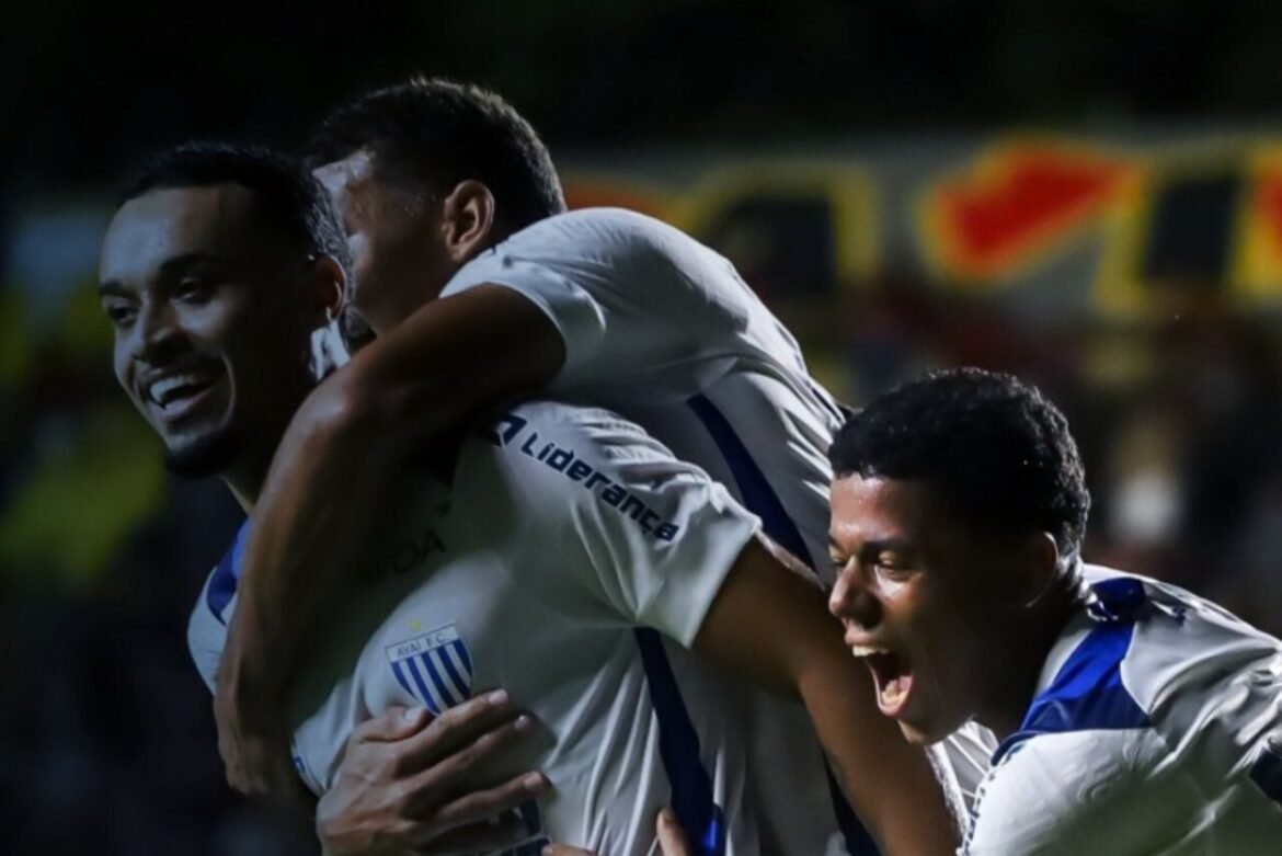 Sport e Avaí ficam no empate em partida emocionante