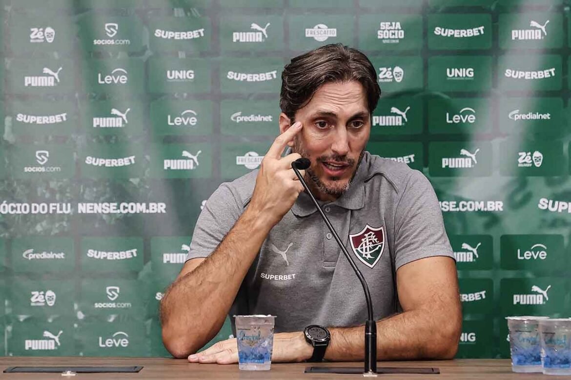 Zubeldía evita comentar sobre a situação de Hulk no Fluminense