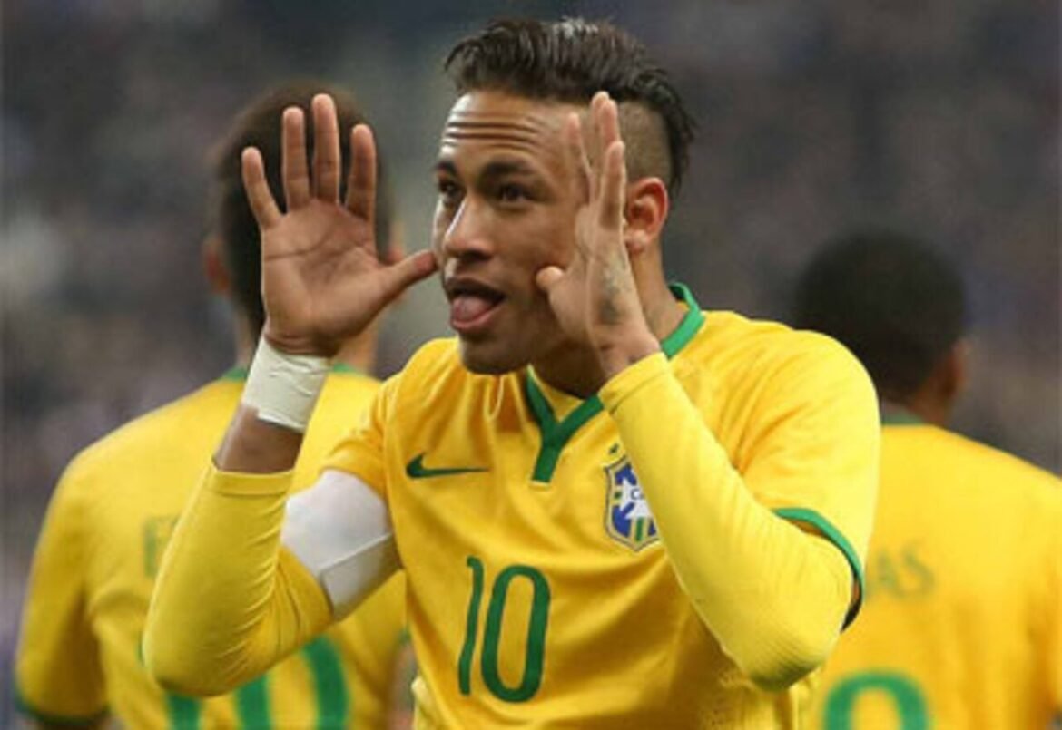 Atacantes cedem espaço para Neymar assumir a camisa 10 da Seleção