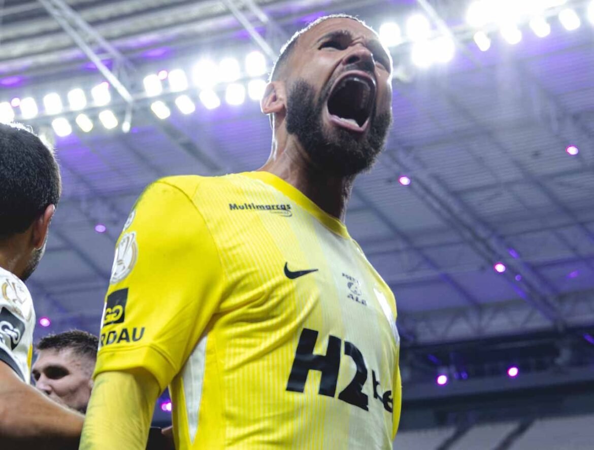 Atlético segue em frente com Everson; Dudu comenta sobre seu futuro na equipe