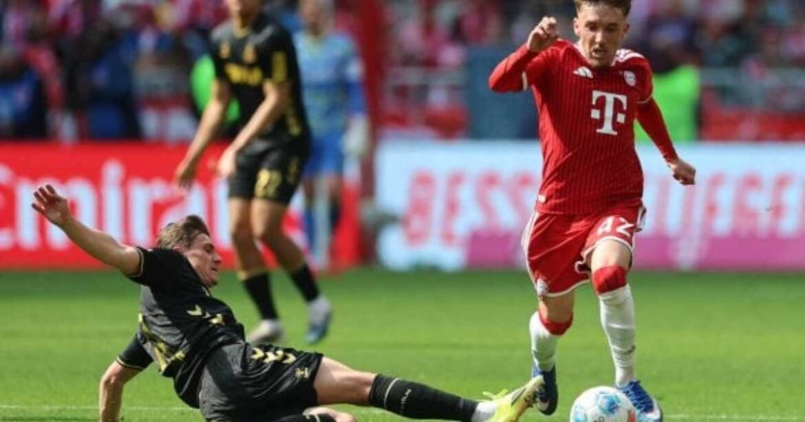 Bayern encerra Bundesliga com vitória contundente de 5 a 1 sobre o Colônia, já consagrado campeão