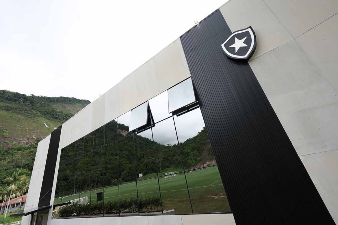 Botafogo considera relatório do Lyon como "demandas irreais"