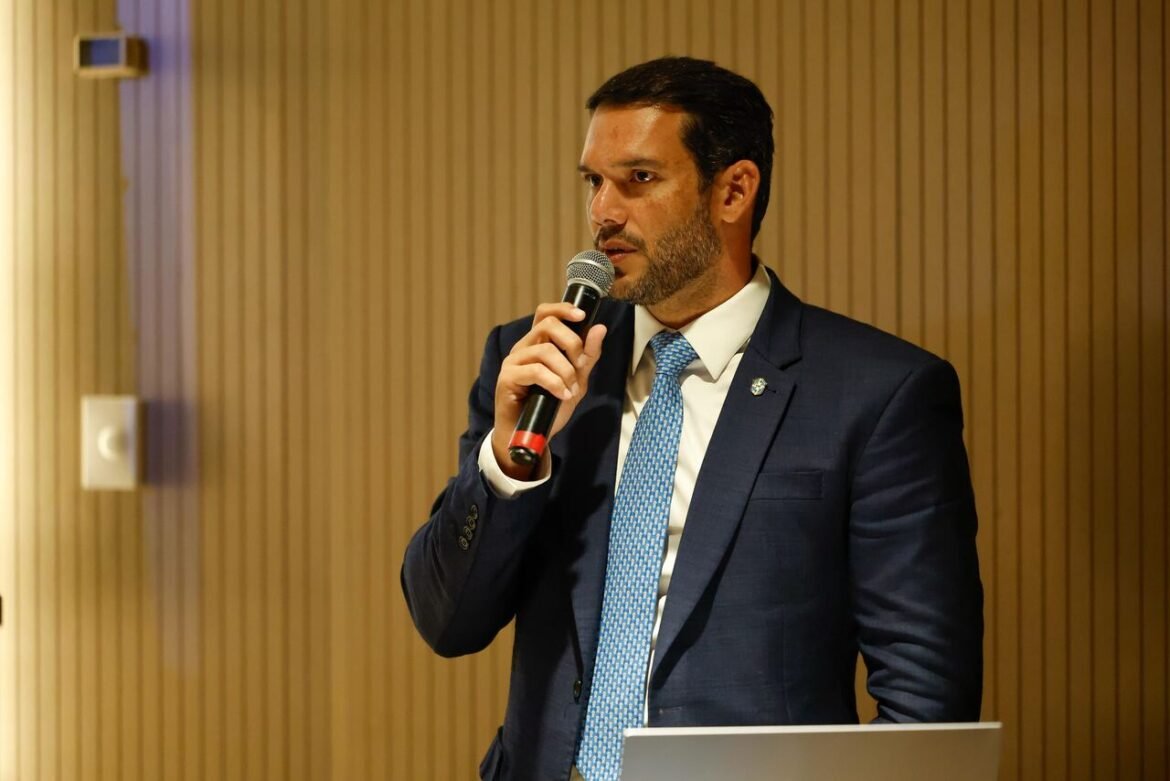 CBF avança na criação da Liga e estabelece comissão para restringir acesso de torcedores aos centros de treinamento