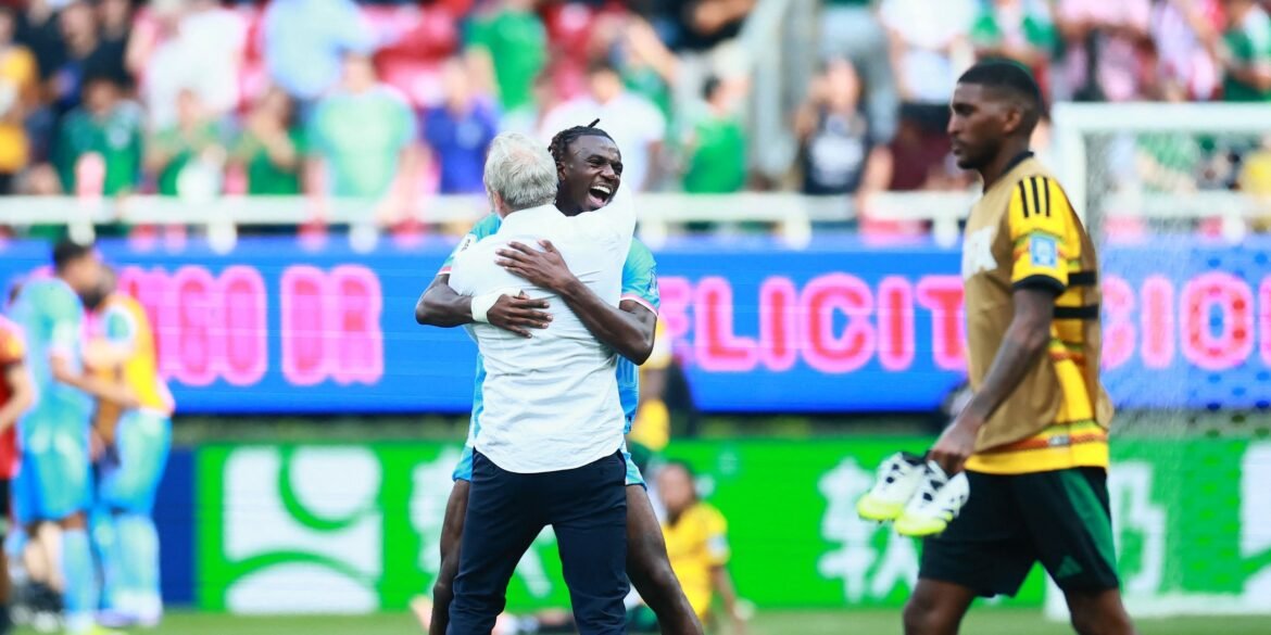 Clube da Ligue 1 luta para impedir contratação de estrela "excepcional" pelo Everton