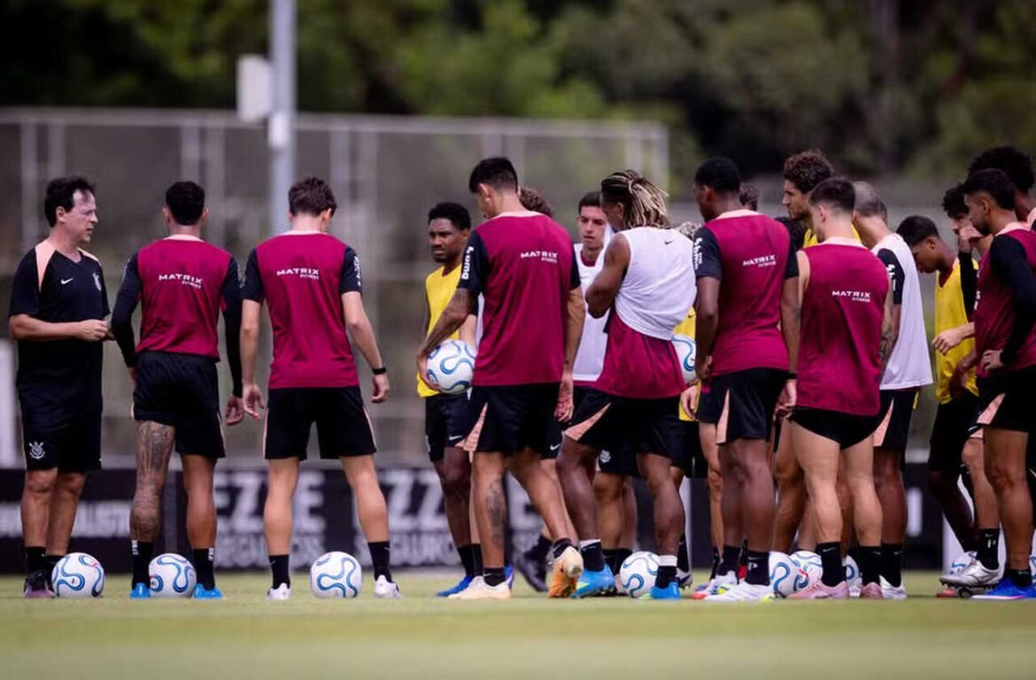 Corinthians enfrenta o Cascavel em amistoso durante a Copa do Mundo