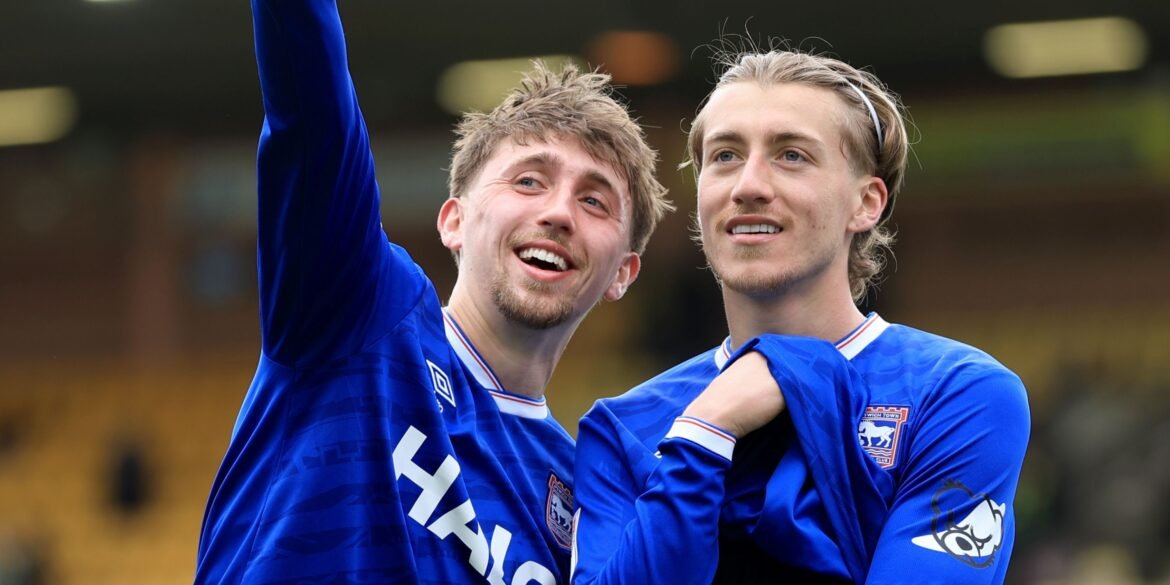 Coventry City disputa com Ipswich para garantir um melhor reforço gratuito do que Dan Neil