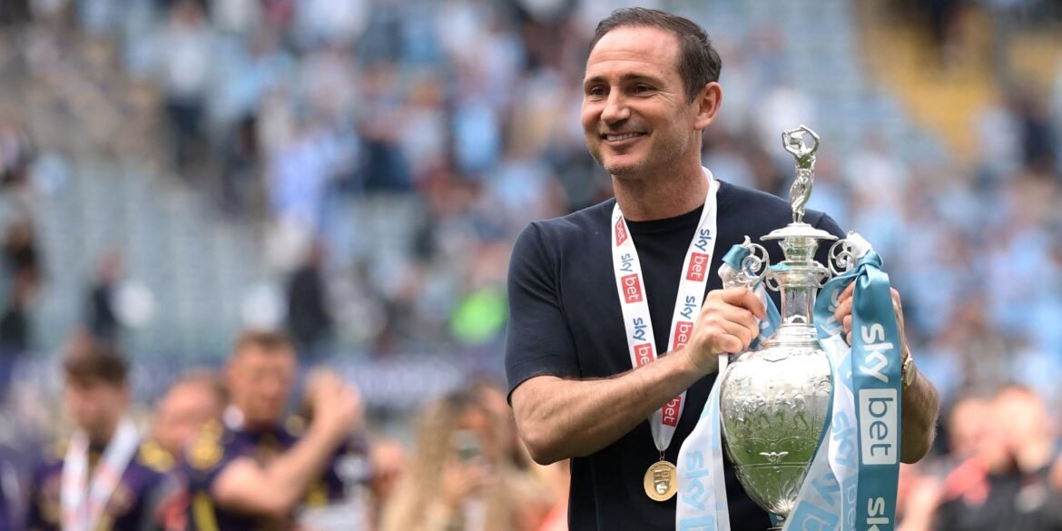 Coventry planeja contratação de ex-jogador do Luton elogiado por Frank Lampard como "precioso"