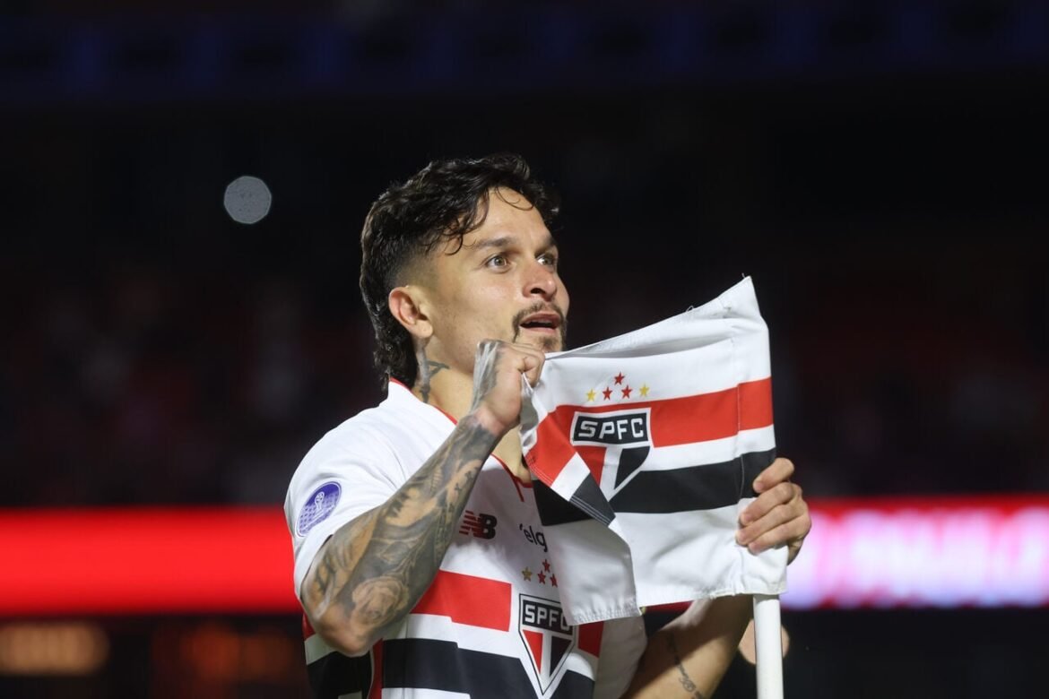 Desejo uma longa trajetória vestindo a camisa do São Paulo