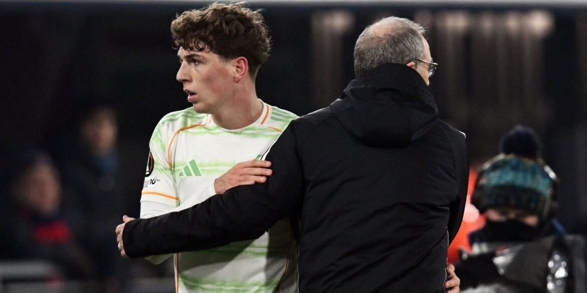 Dirigente do Celtic, Desmond, aberto a negociar a venda de Engels e de O'Neill, que é uma aposta empolgante.