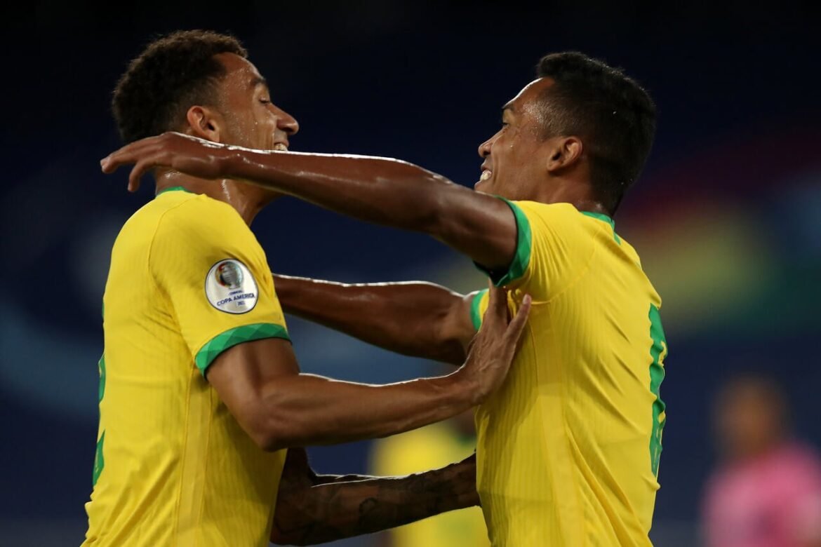 Flamengo celebra chamada de quatro jogadores para a seleção na Copa