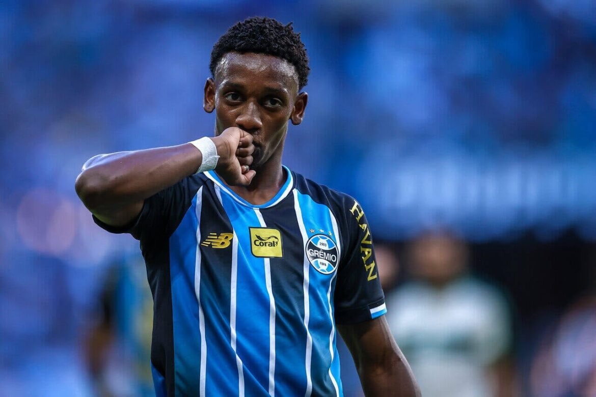 Gabriel Mec se destaca, ganha reconhecimento e fortalece a posição de liderança do Grêmio