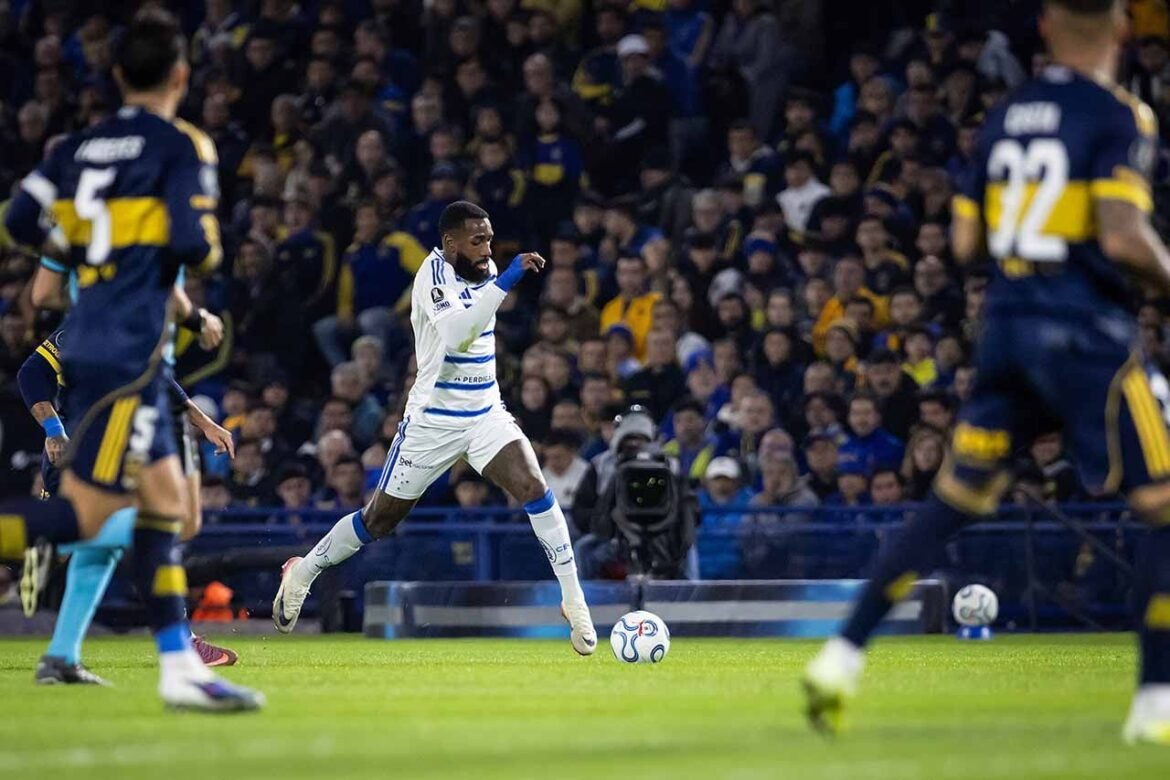 Gerson é afastado em partida contra o Boca Juniors e deixa o Cruzeiro sem jogador-chave