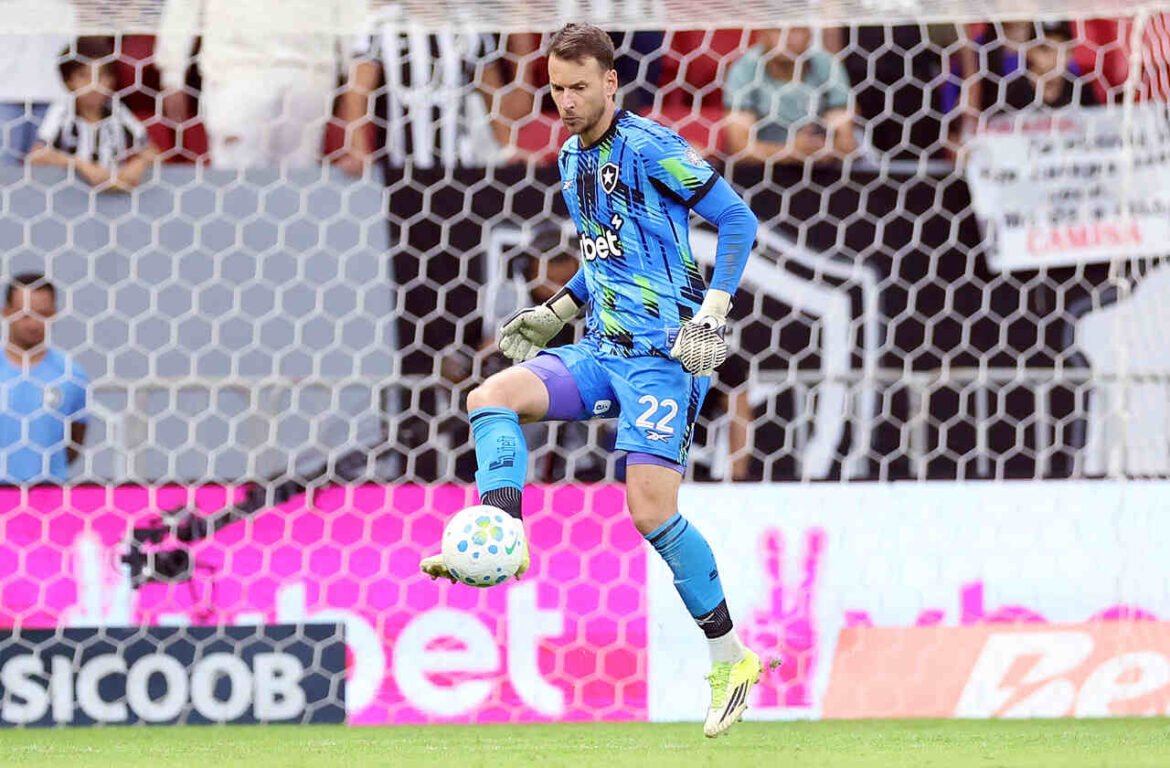 Goleiro do Botafogo se desculpa pela expulsão na partida contra o Bahia