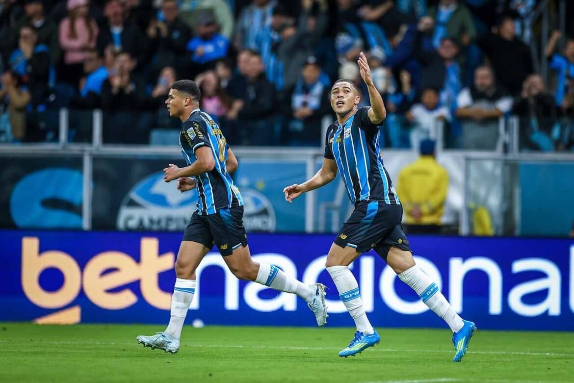 Grêmio conquista vitória emocionante sobre o Santos na Arena e se recupera no Campeonato Brasileiro