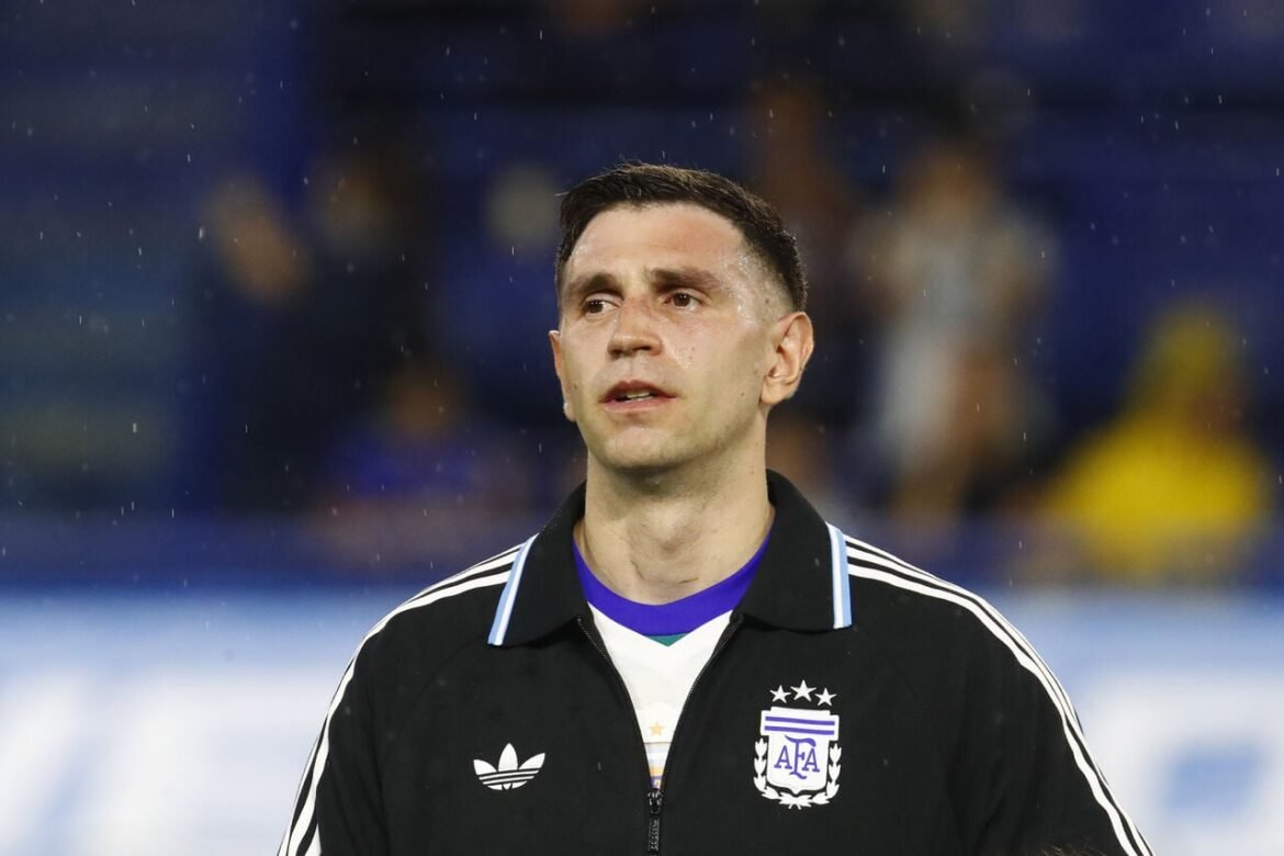 Ícone Argentino Dibu Martínez é Incerto para o Primeiro Jogo da Copa