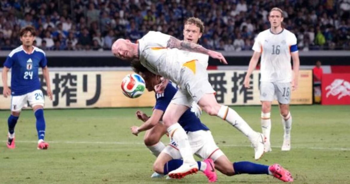 Japão conquista vitória sobre a Islândia com gol inovador seguindo nova regra da FIFA