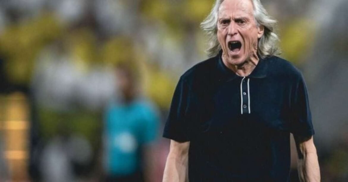Jorge Jesus anuncia saída do Al-Nassr após conquistar título saudita ao lado de Cristiano Ronaldo