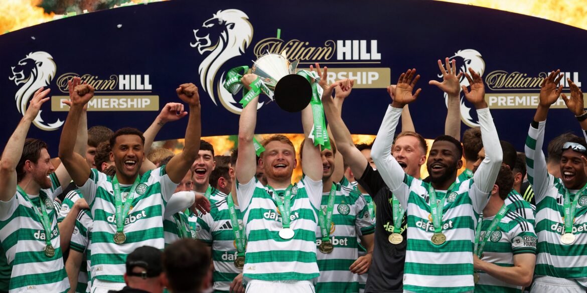 Kieran Tierney atribui a conquista do título do Celtic a um jogador que faz coisas "que ninguém percebe"