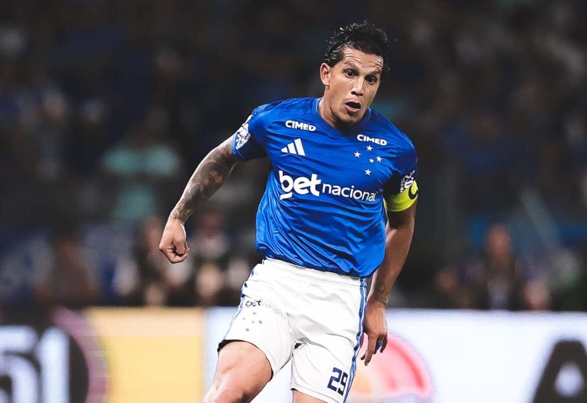 Lucas Romero reconhece erros do Cruzeiro no clássico: "A concentração foi insuficiente"