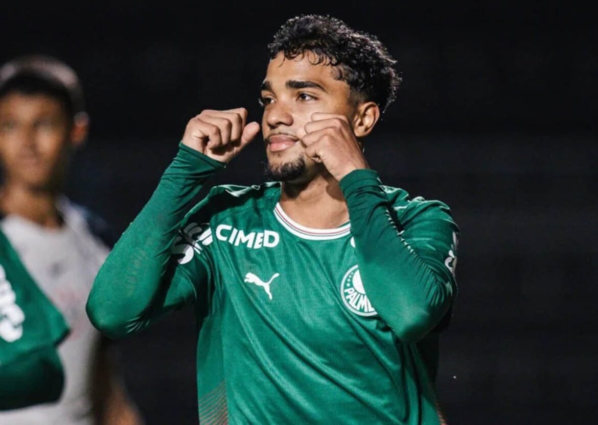 Palmeiras vence Corinthians e assume a ponta do Campeonato Brasileiro Sub-20