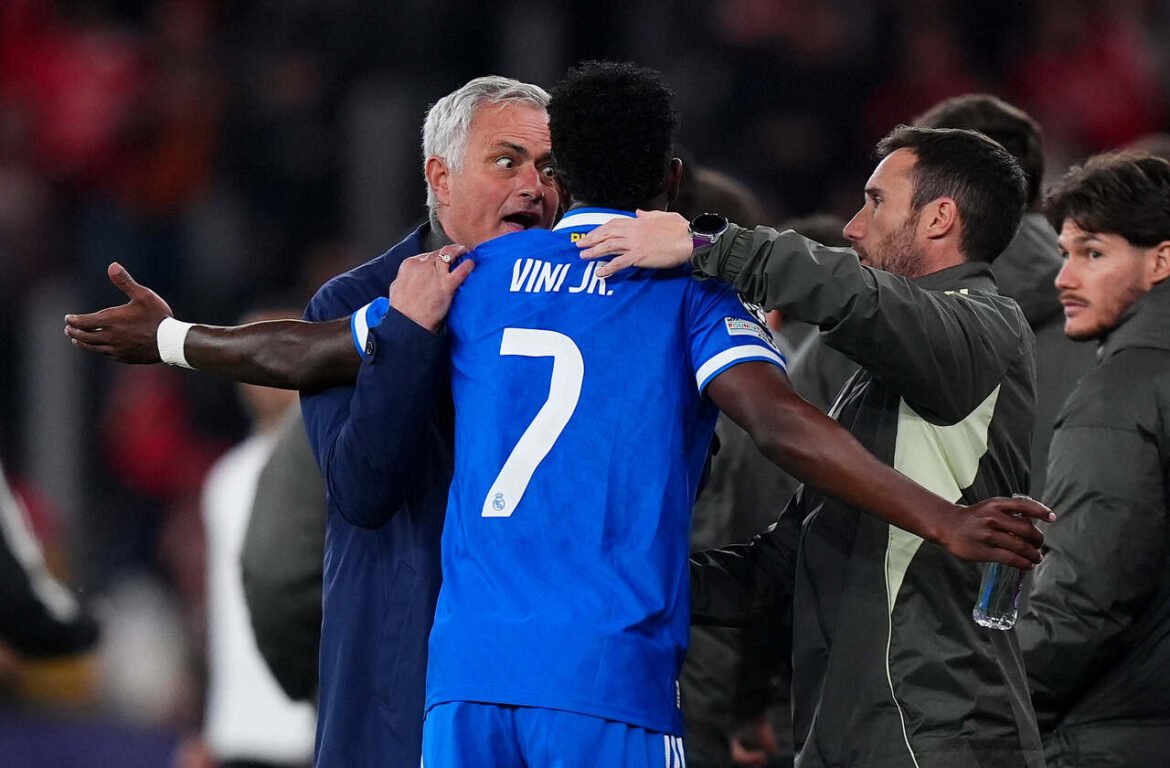 Real Madrid avança em negociação com Mourinho até 2028