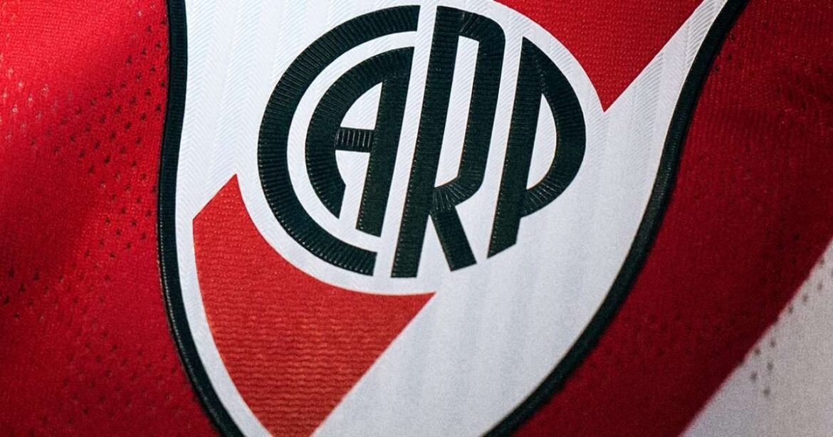 River Plate fecha acordo para trazer jogador argentino campeão mundial