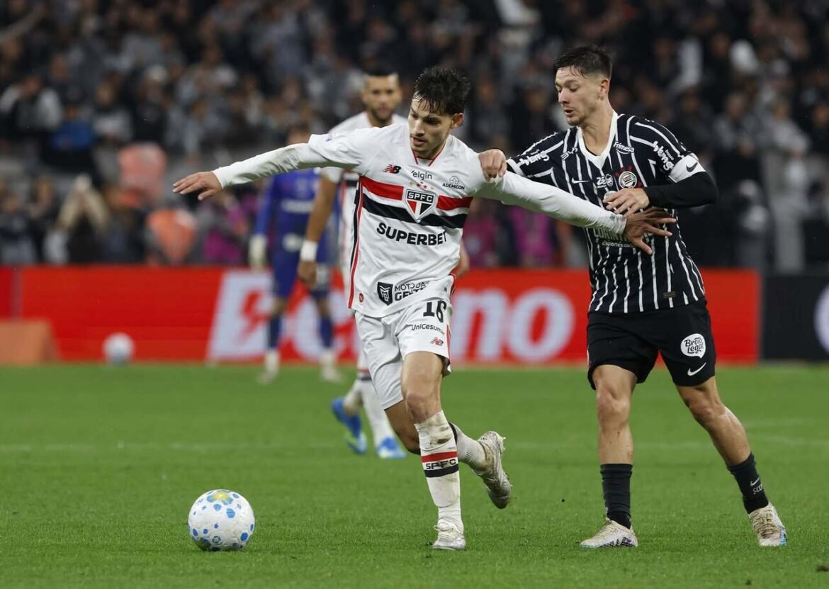 STJD acusa Bobadilla, jogador do São Paulo, por atitude ofensiva em relação ao Corinthians